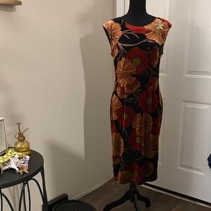 Elegant Floral Midi Dress in Black and Red